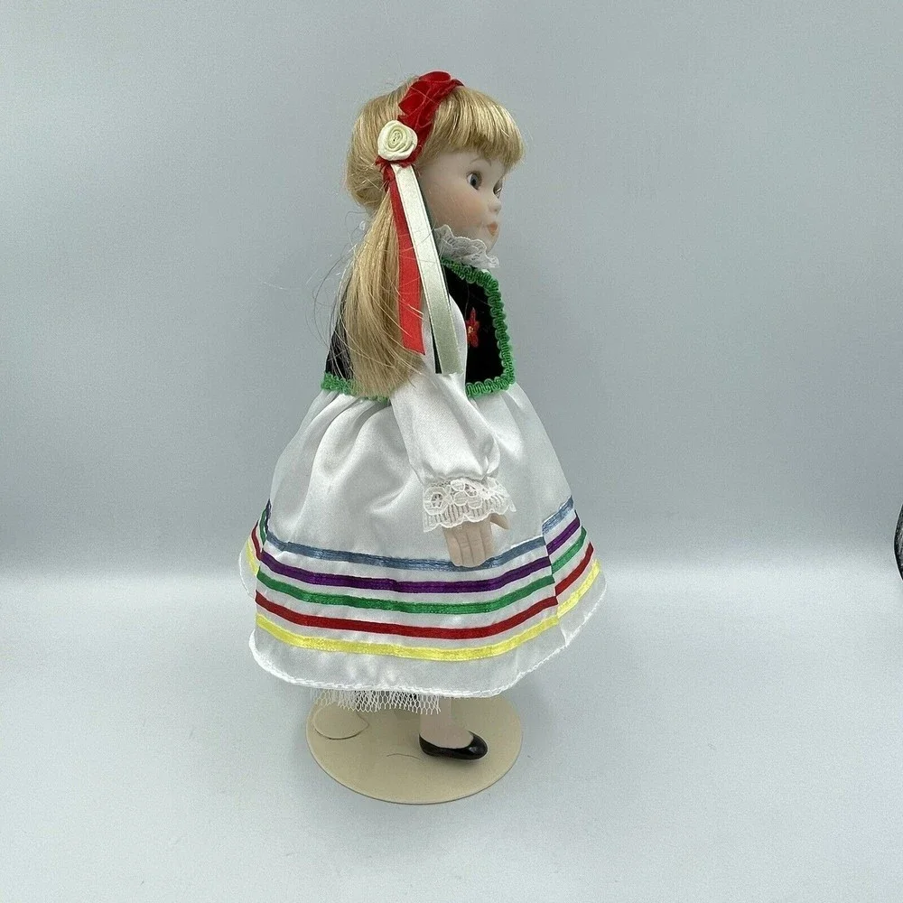 Royalton Porcelain Doll 1998 Wanda Storybook Doll Hand Painted Poland 10 Inches